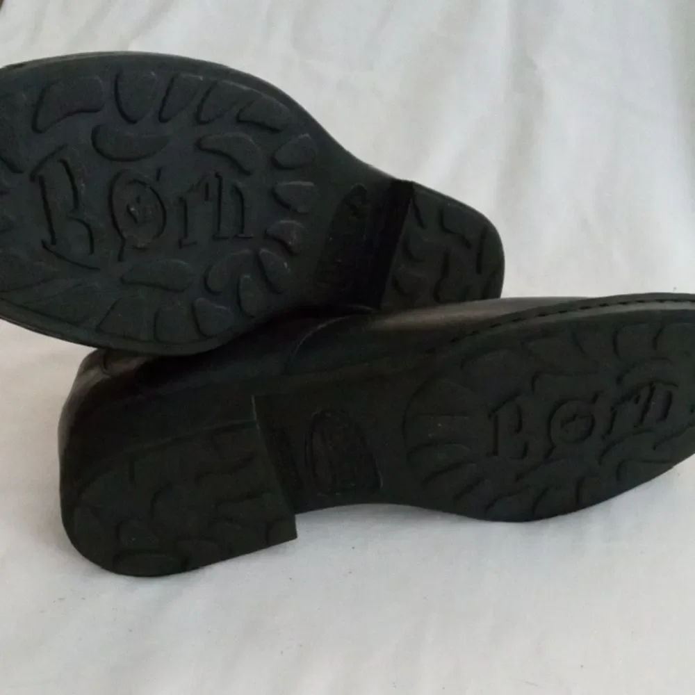 Born Black Leather Men's/Women's Oxfords